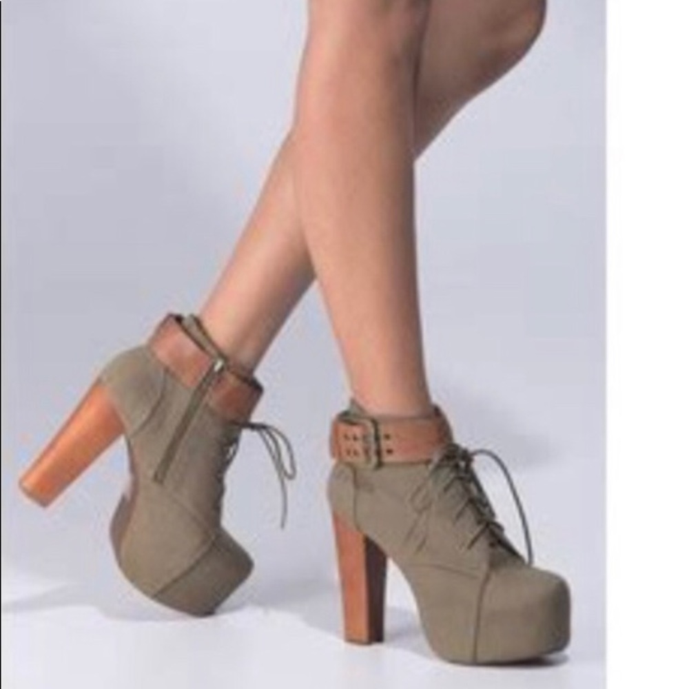 New Jeffrey Campbell Evita size 39